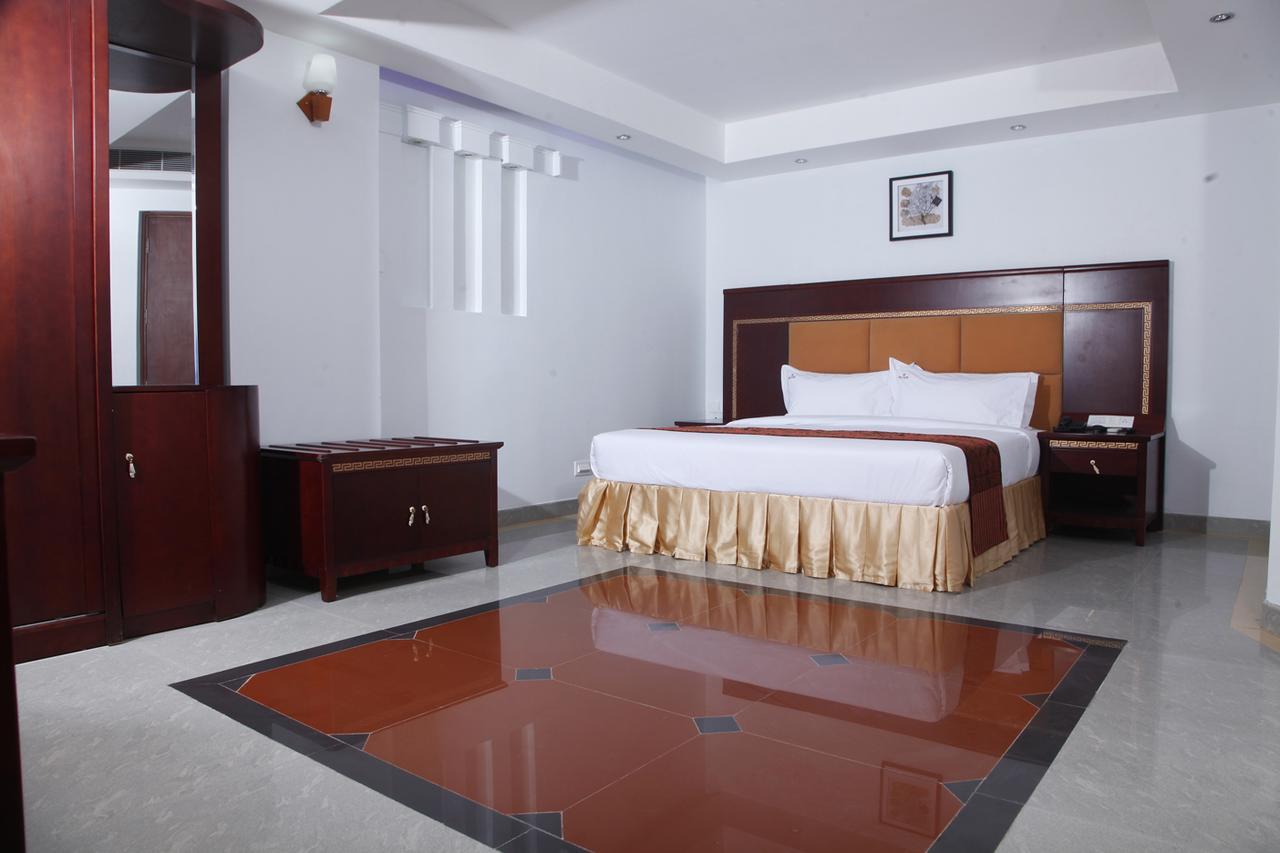 Hotel Hiton Perintalmanna Quarto foto